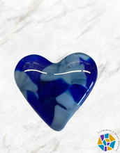 Load image into Gallery viewer, Glass Hearts - 7cm - Random Selection
