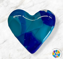 Load image into Gallery viewer, Glass Hearts - 7cm - Random Selection
